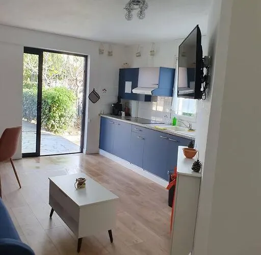 Apartment Equipe Et Meuble St Cyprien