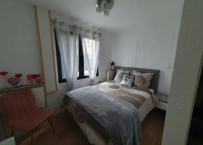 Equipe Et Meuble St Cyprien Apartment *